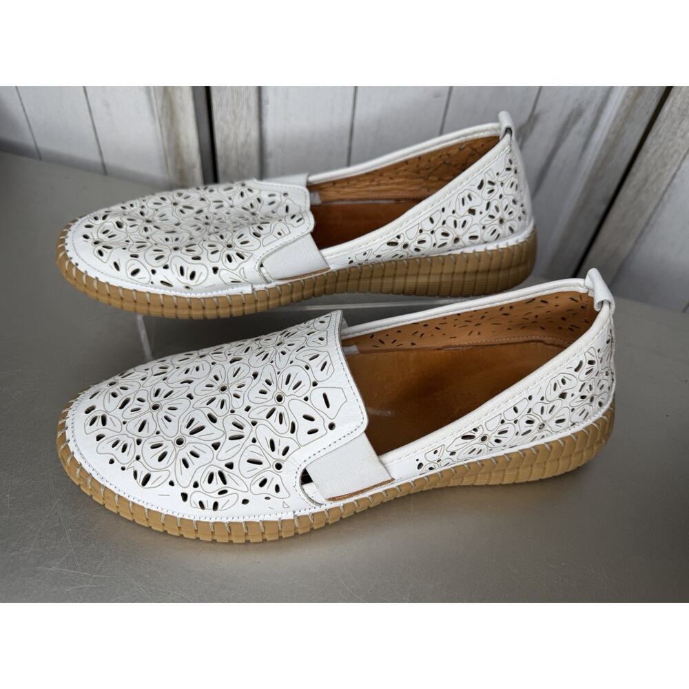 Spring Step Jookin Shoes Womens 41 / US 10.5/11 Laser Cutout Leather Loafer Flat